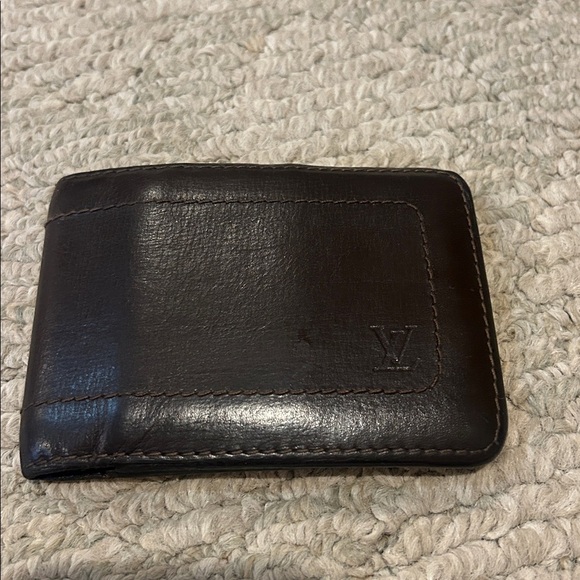 Louis Vuitton Dark Brown Leather Utah Bi-Fold wallet/Authentic - Picture 3 of 11